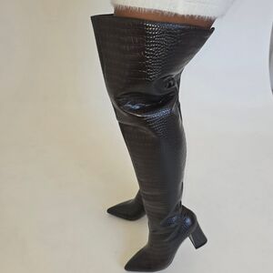 Elegant Brown Over-the-Knee Boots